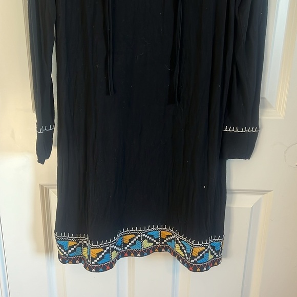 Theme Size Small Black Long Sleeve Dress with Embroidered Detail - Picture 3 of 10